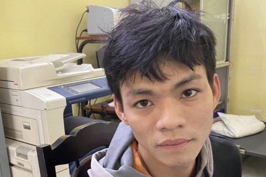 Bắt khẩn cấp đối tượng dùng dao cứa cổ người đi đường cướp tài sản