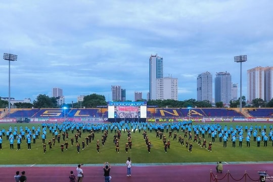 Học sinh biểu diễn tại Đại hội Thể dục - Thể thao đã nhận đủ tiền bồi dưỡng