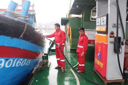 Nghệ An: Đảm bảo cung ứng xăng, dầu cho hoạt động đánh bắt thủy, hải sản 