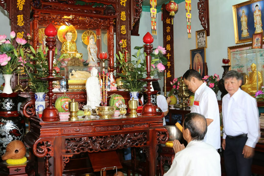 Văn khấn mùng 1 tháng 10 âm lịch