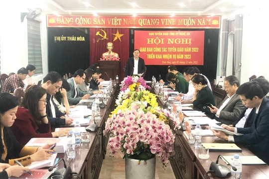 Tăng cường tuyên truyền bảo đảm an ninh chính trị, tạo môi trường phát triển kinh tế - xã hội