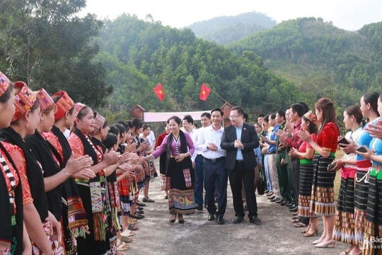 Dân vận khéo, sáng bản làng