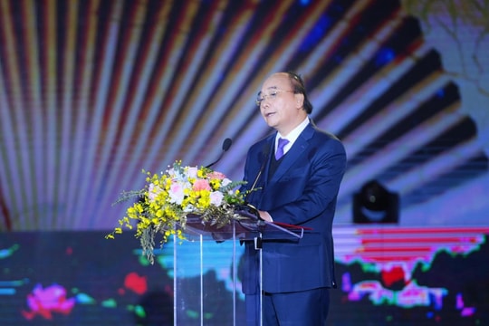 Phát biểu của Chủ tịch nước Nguyễn Xuân Phúc tại Lễ vinh danh và kỷ niệm 250 năm năm sinh, 200 năm năm mất Nữ sĩ Hồ Xuân Hương