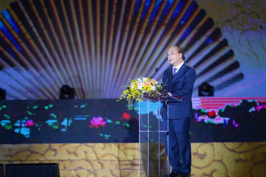 Chủ tịch nước Nguyễn Xuân Phúc: Phát huy mạnh mẽ giá trị văn hóa Hồ Xuân Hương trong giai đoạn mới