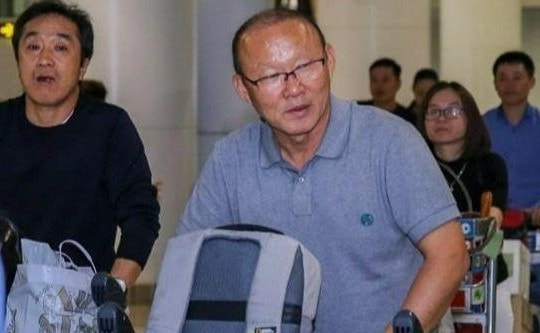 Huấn luyện viên Park tạm rời tuyển Việt Nam để về Hàn Quốc; Bình Định FC chia tay một loạt cầu thủ trước thềm mùa giải mới