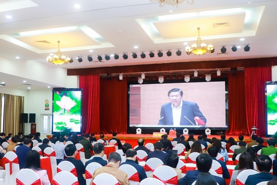 Hoàn thiện hệ thống pháp luật và cơ chế tổ chức thực hiện pháp luật nghiêm minh, nhất quán