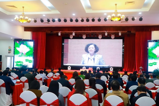 Kiên trì thực hiện 'có vào, có ra, có lên, có xuống' trong công tác cán bộ