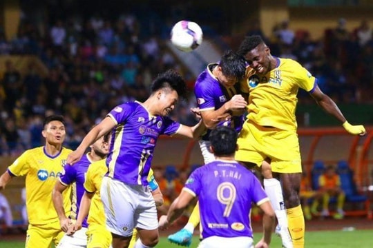 Michael Olaha vị trí nào cho anh?