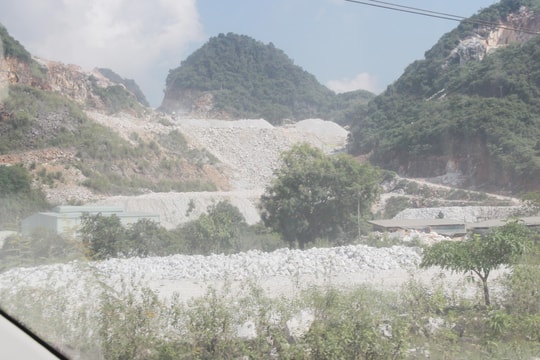 Kiến nghị UBND tỉnh Nghệ An kiểm tra, xử lý việc lắp đặt camera, trạm cân của các doanh nghiệp hoạt động khoáng sản