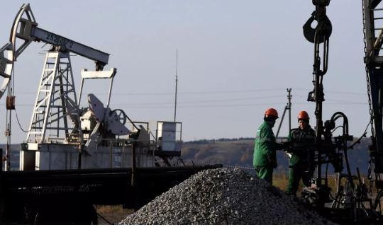 Chuyên gia: Giá dầu trần sẽ tác động tiêu cực đến phương Tây