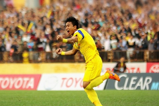 Hùng 'xà ngang' chia tay Nam Định 