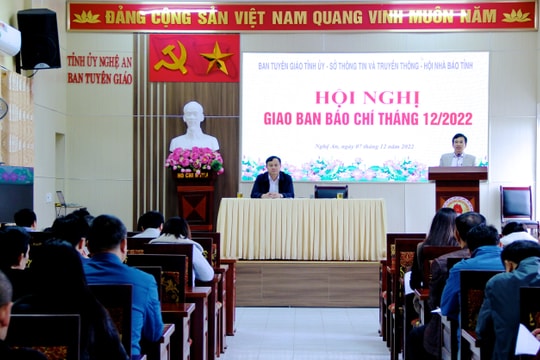 Khích lệ kịp thời đội ngũ phóng viên, nhà báo tham gia tác nghiệp trong bối cảnh khó khăn