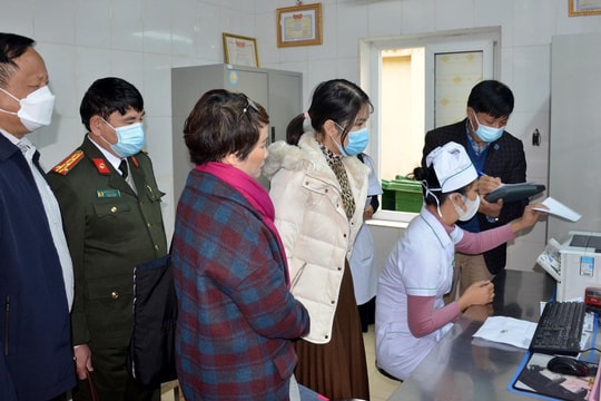 Đoàn liên ngành Trung ương đánh giá cao công tác điều trị HIV của Bệnh viện Đa khoa thành phố Vinh 