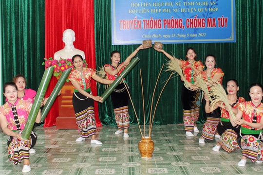 'Cầu nối' đưa chính sách, pháp luật đến với phụ nữ 