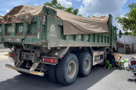 Triệt phá đường dây đưa hối lộ, giả mạo trong kiểm định ô tô