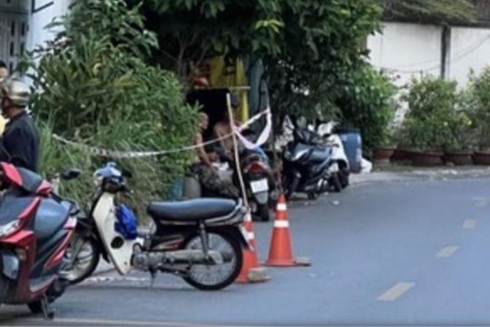 Mâu thuẫn do nợ nần cá độ bóng đá, 1 người bị đâm tử vong