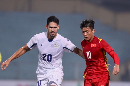 Tuyển Việt Nam hạ Philippines nhờ bàn thắng ở phút bù giờ cuối cùng 