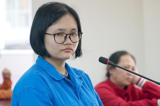 Nữ sinh đầu độc cha bị tuyên án chung thân