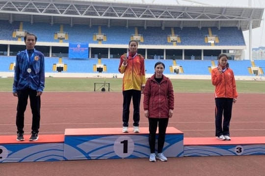 Nghệ An lần đầu tiên có Huy chương Vàng chạy 200m nữ