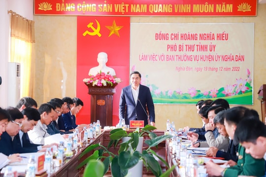 Phó Bí thư Tỉnh ủy Nghệ An Hoàng Nghĩa Hiếu làm việc với Ban Thường vụ Huyện ủy Nghĩa Đàn