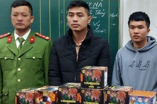 Tàng trữ gần 32kg pháo hoa, hai đối tượng bị bắt giữ 