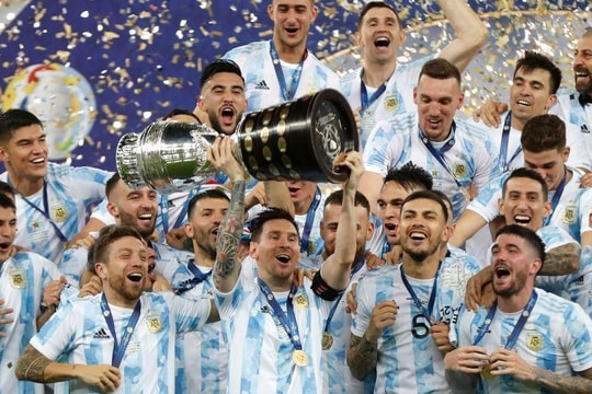 Cực sốc giá vé xem bóng đá AFF Cup 2022 tại Lào; Messi và đồng đội phải trả lại cúp vàng 6,1 kg