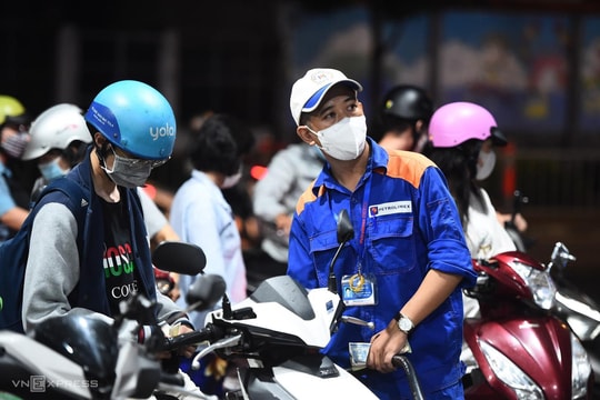 Giá xăng ngày mai có thể giảm tiếp