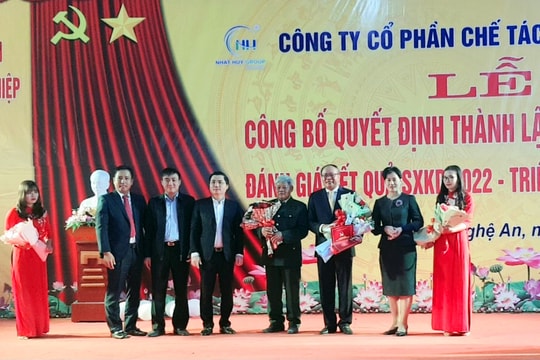 Đảng ủy khối Doanh nghiệp tỉnh Nghệ An công bố quyết định thành lập chi bộ đảng