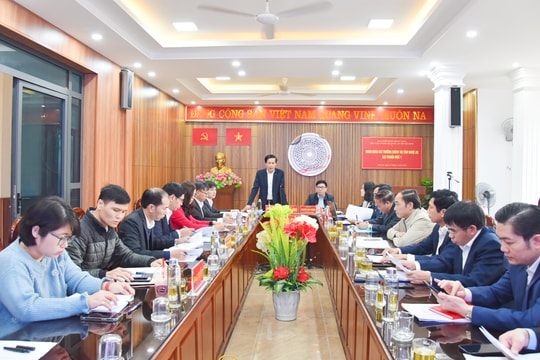 Đồng ý đề nghị công nhận Trường Chính trị tỉnh Nghệ An đạt chuẩn mức 1 