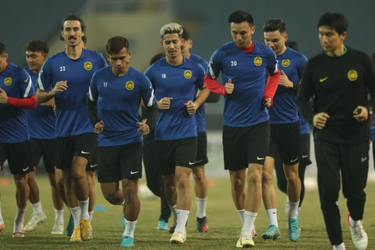 Tuyển Malaysia làm quen sân Mỹ Đình trước trận gặp đội tuyển Việt Nam