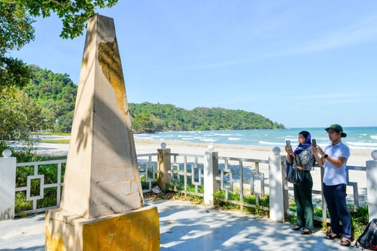 Thiêng liêng cột mốc chủ quyền trên đảo Hải Tặc