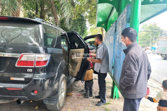 ‘Xe dù’ gia tăng hoạt động trên các tuyến đường thành Vinh 