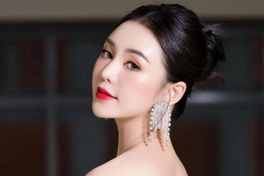 Vẻ đời thường quyến rũ, hiện đại khác hẳn 'mẹ đơn thân' của Quỳnh Kool