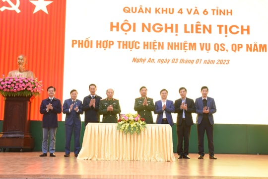 Quân khu 4 và 6 tỉnh Bắc miền Trung ký kết phối hợp thực hiện nhiệm vụ quân sự, quốc phòng