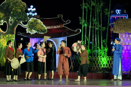 Sáng tạo không gian diễn xướng mới cho ví, giặm 