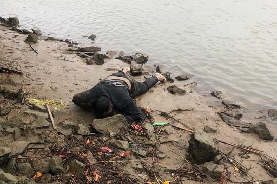 Phát hiện thi thể người đàn ông bên bờ sông Lam