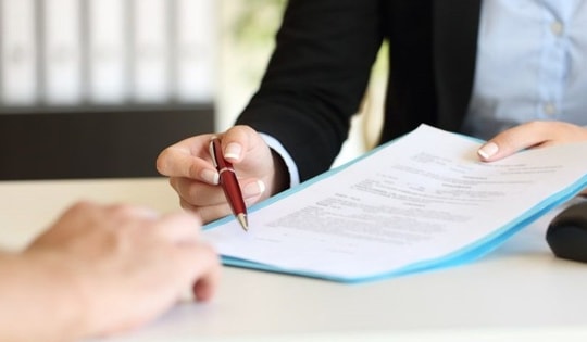 Các trường hợp ký hợp đồng lao động trong cơ quan hành chính, đơn vị sự nghiệp công lập