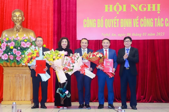 Nghệ An công bố các quyết định bổ nhiệm Giám đốc Sở Kế hoạch & Đầu tư, Sở Y tế và Bí thư Huyện ủy Nam Đàn, Nghi Lộc