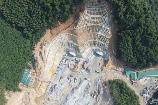 Xuyên ngày đêm thi công hầm Thần Vũ trên cao tốc Bắc Nam 