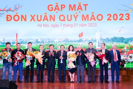 Lãnh đạo tỉnh gặp mặt Hội Đồng hương Nghệ An tại Hà Nội