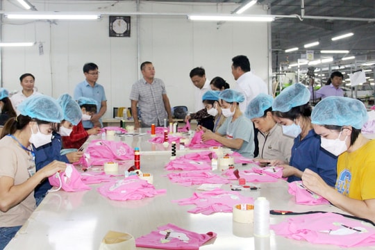 Thưởng Tết cho người lao động: Những gam màu sáng, tối 