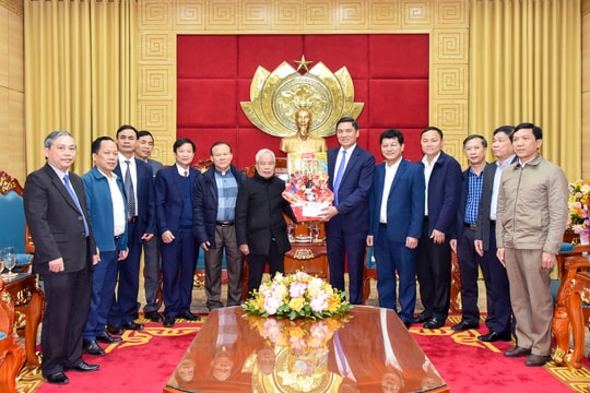 Ủy ban Đoàn kết Công giáo thăm, chúc Tết tỉnh Nghệ An