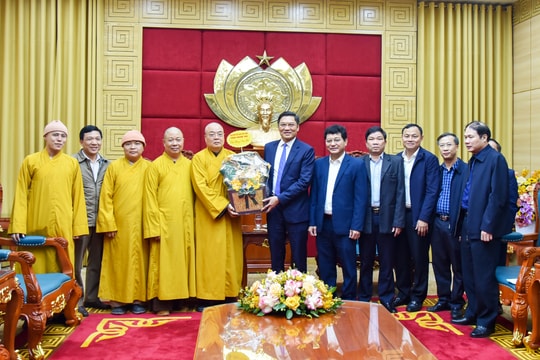 Ban Trị sự Giáo hội Phật giáo Việt Nam tỉnh Nghệ An chúc Tết tỉnh Nghệ An