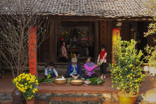 Dư vị Tết xưa bên nồi bánh chưng xanh