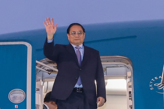 Thủ tướng Chính phủ Phạm Minh Chính cùng đoàn lãnh đạo cấp cao Việt Nam thăm chính thức Lào