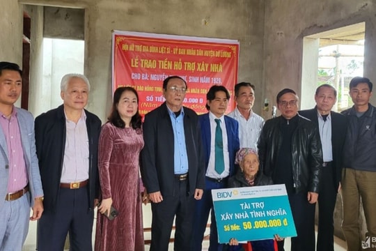 Hội hỗ trợ Gia đình liệt sĩ trao 150 triệu đồng xây dựng nhà tình nghĩa tại huyện Đô Lương