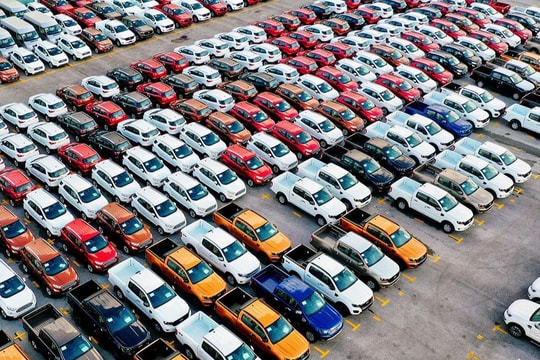 Thị trường ô tô Việt Nam thiết lập kỷ lục mới