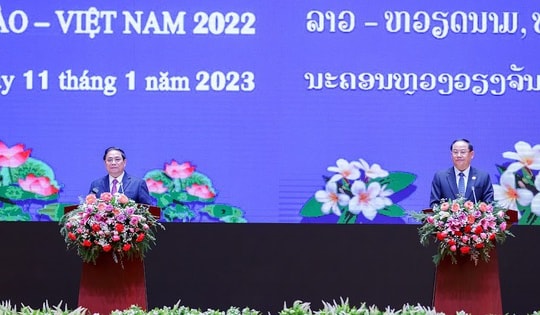 Việt Nam và Lào quyết tâm nâng tầm hợp tác kinh tế, mở rộng không gian hợp tác và phát triển