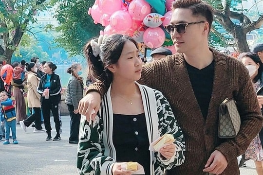 Mạnh Trường khoe ảnh con gái cao gần bằng bố, nhan sắc xinh đẹp trước tuổi