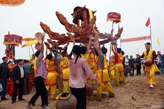 Nghệ An hướng tới mùa lễ hội an toàn, lành mạnh, giàu bản sắc